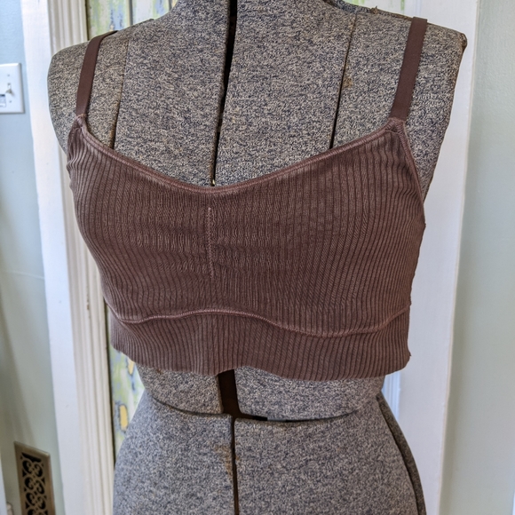 Aerie Offline bralette with ruched front, ribbed textured and grey/plum colour - Picture 5 of 8